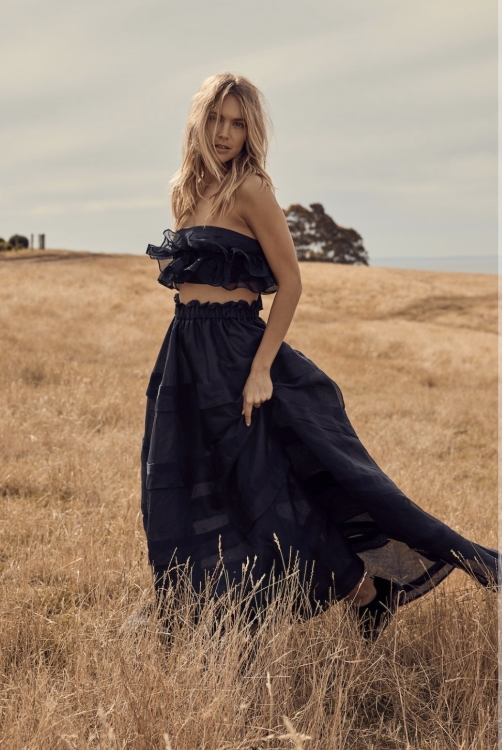 White Story Navy to borrow