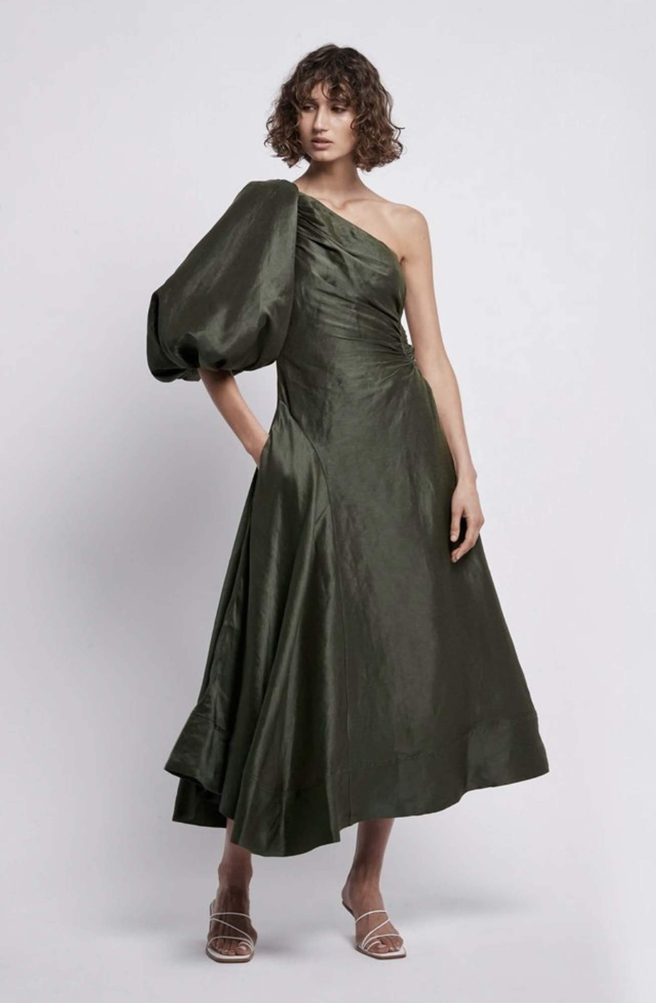 Formal rental Green Aje