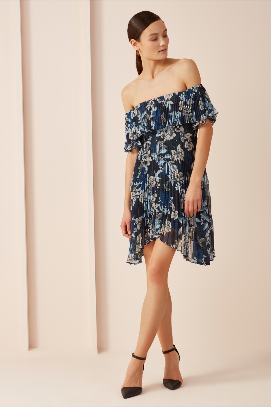 For rent a Keepsake The Label Seasons Dress