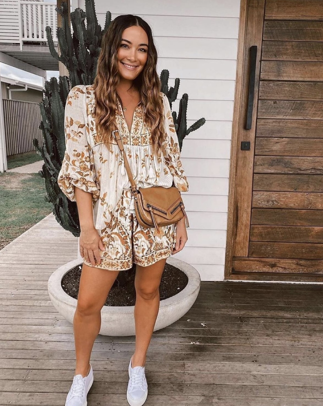 Spell & The Gypsy Brown to hire