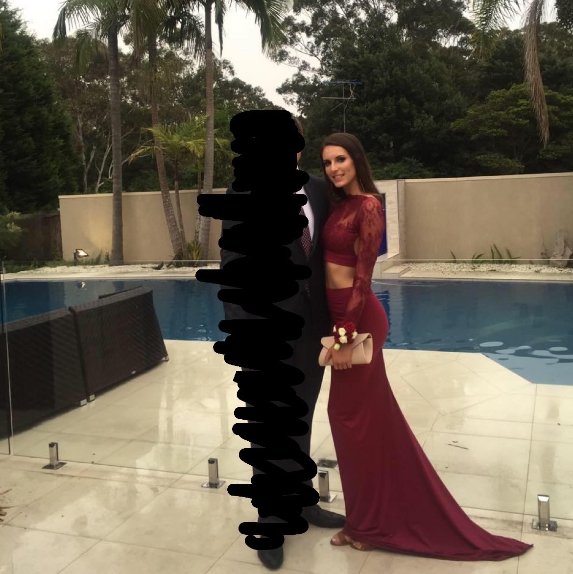 Borrow a Amy Taylor Sorrento