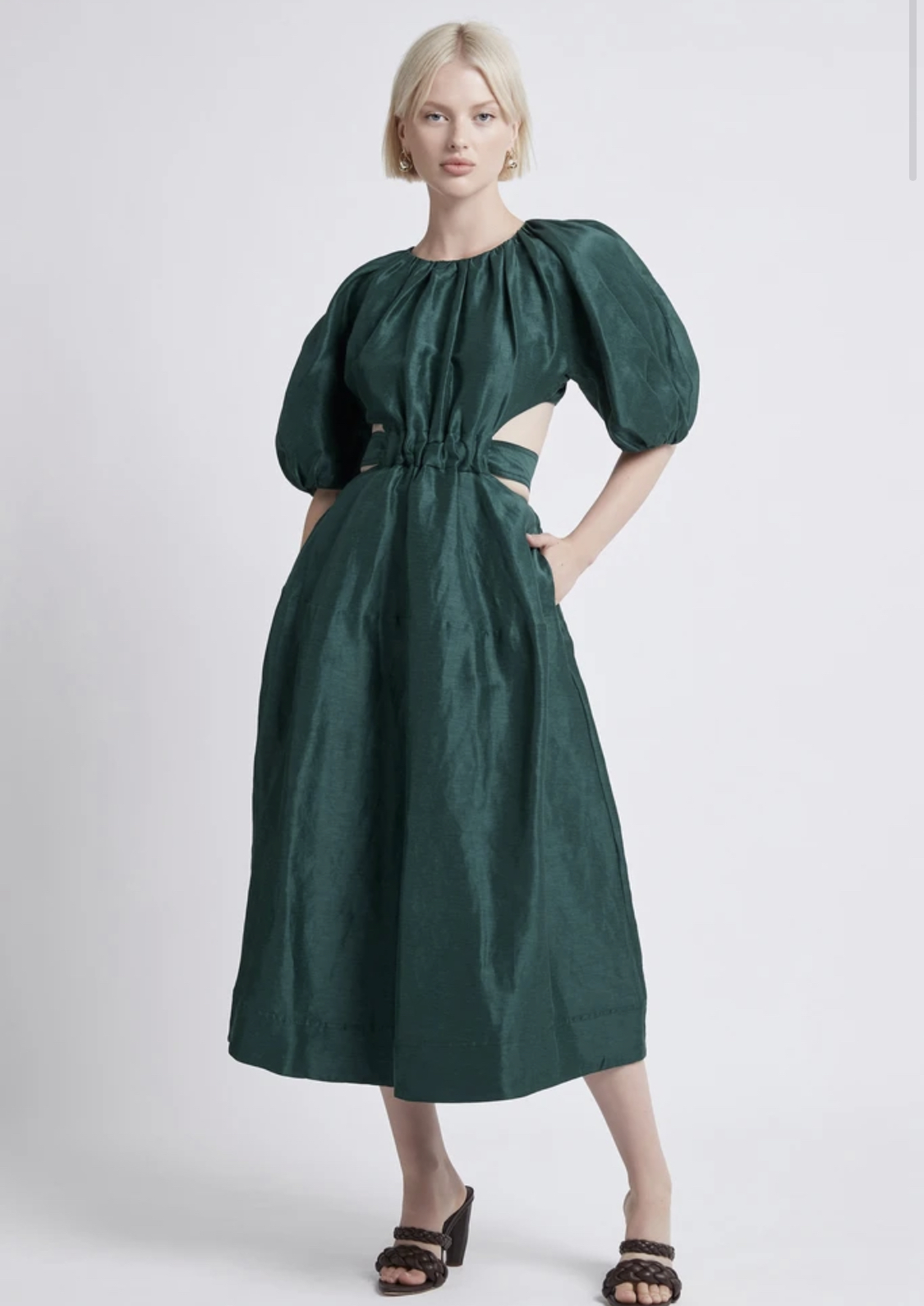 Designer rental Green Aje