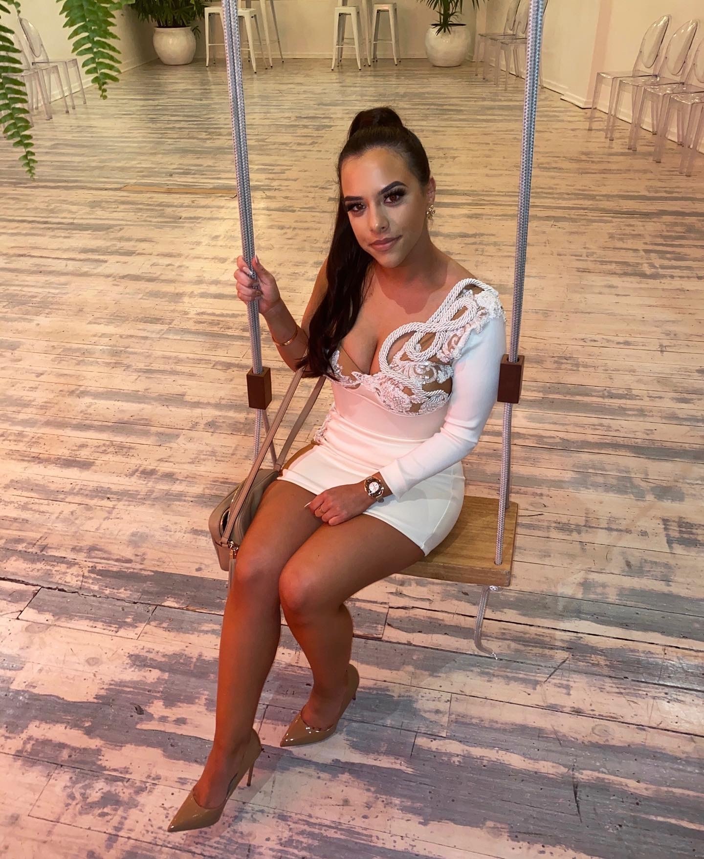 Loan a Galanni Poise