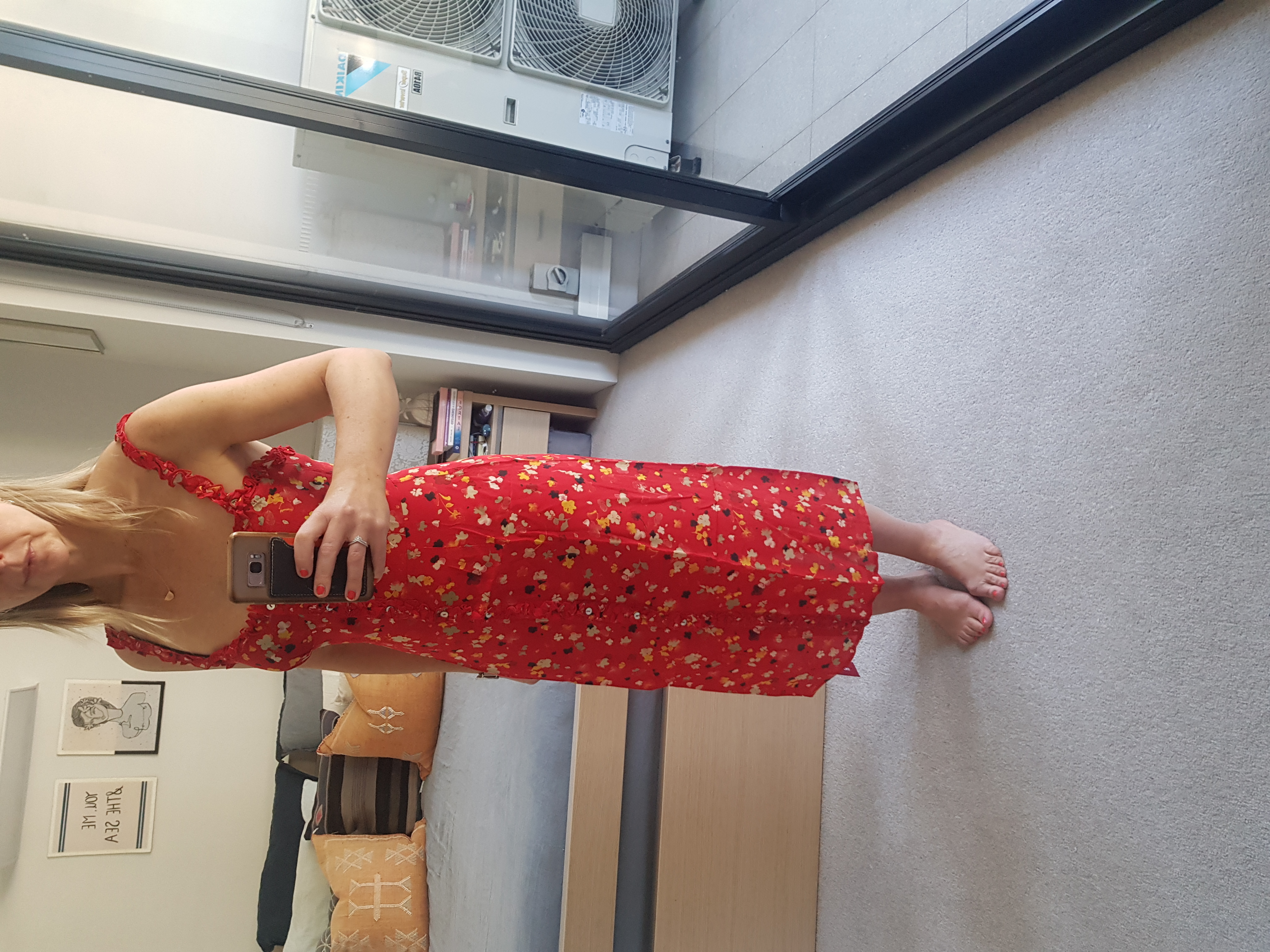 Rent a Realisation Par The Juliet In Rouge Fleur