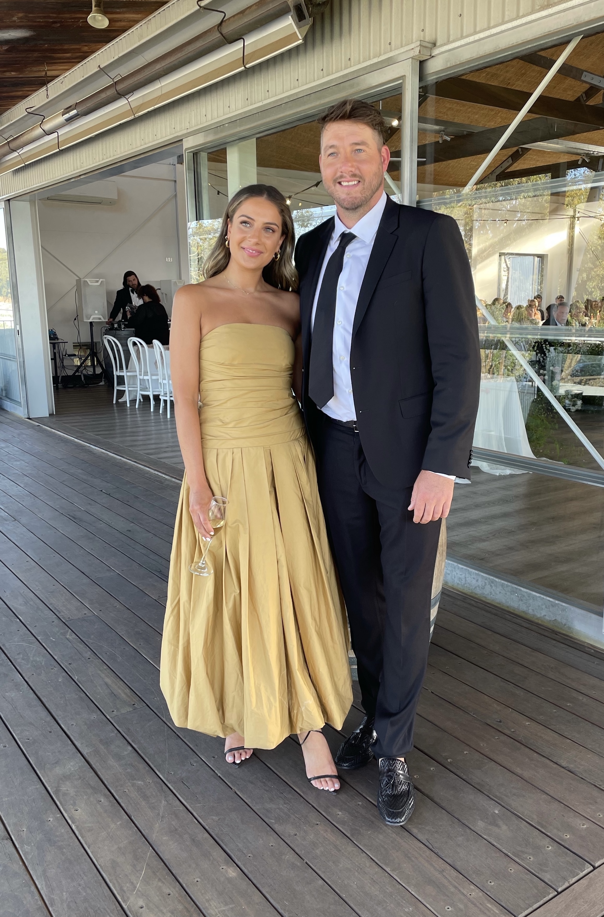 Country Road Beige to hire