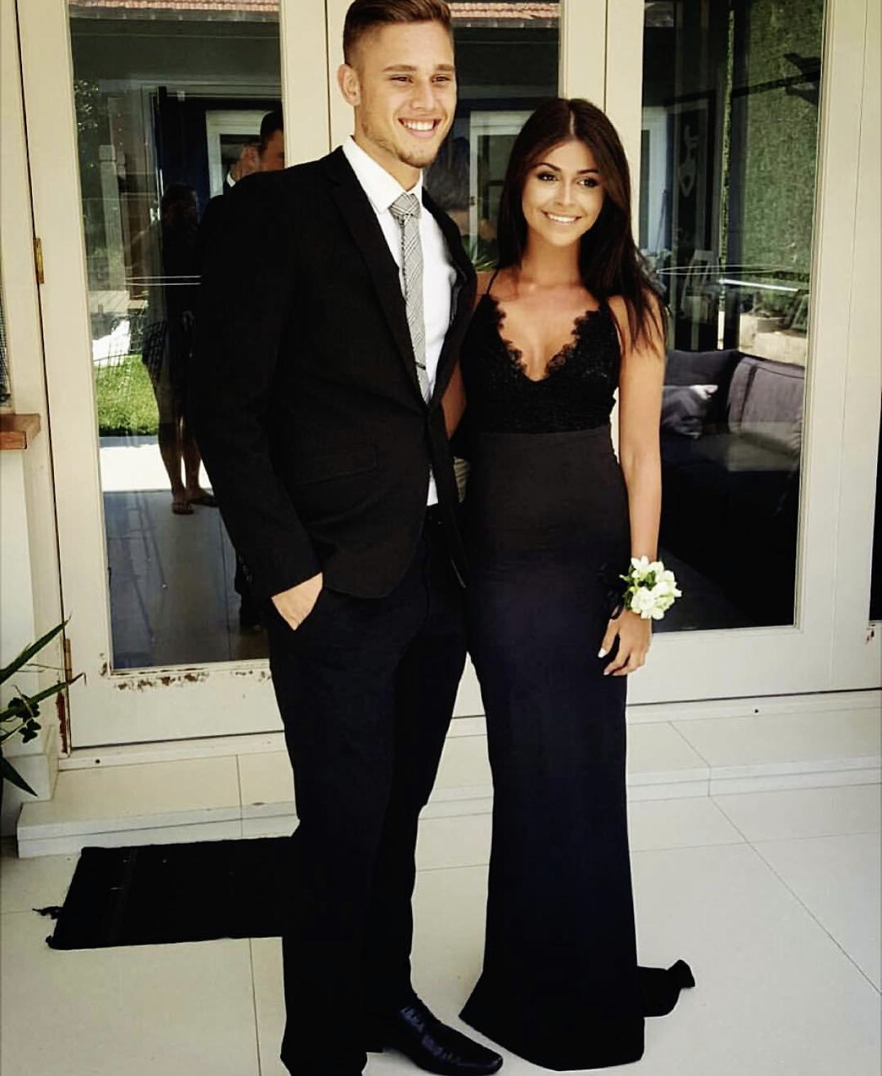 Gemeli Power Black for hire