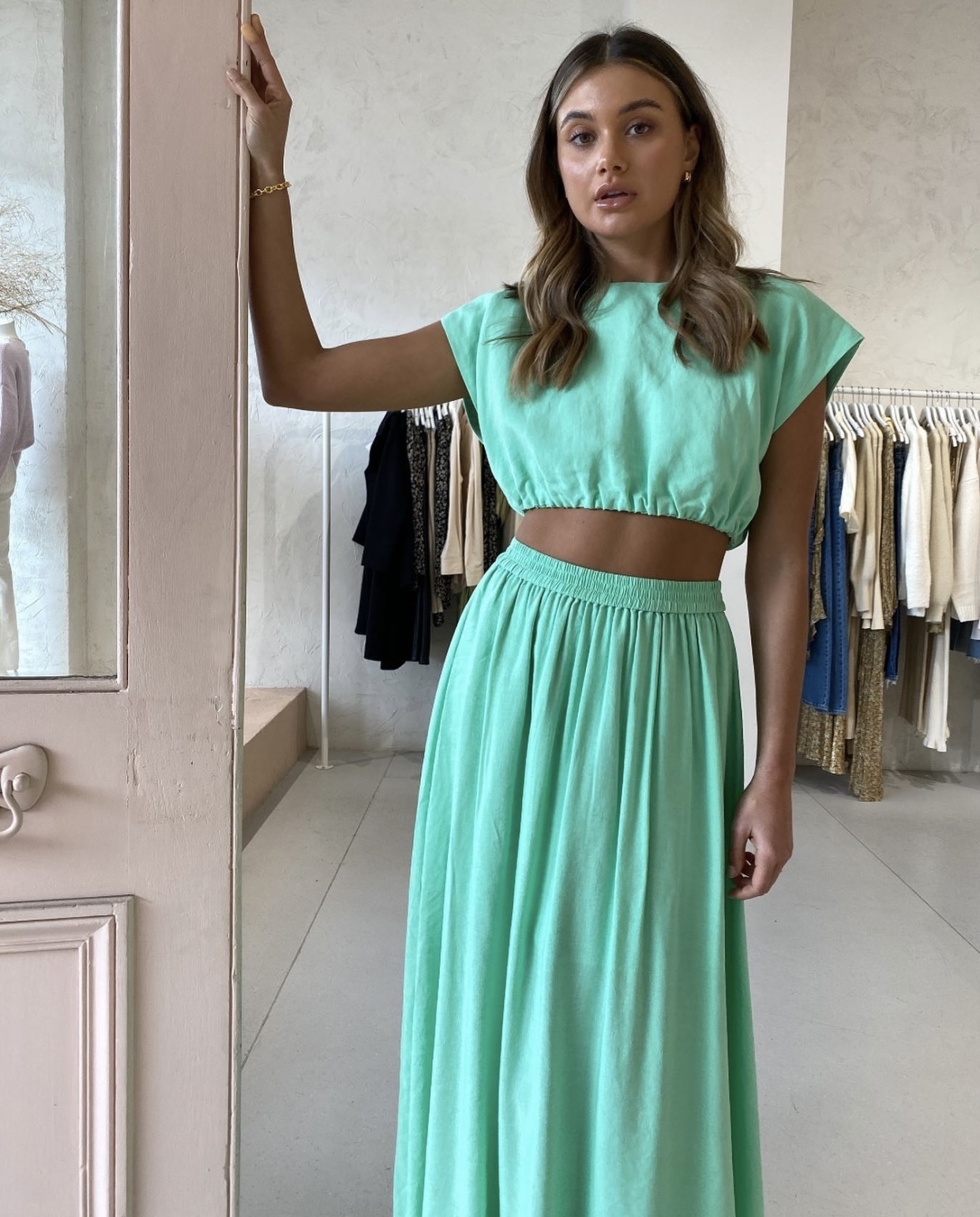 Loan a Significant Other Emilie Set In Apple