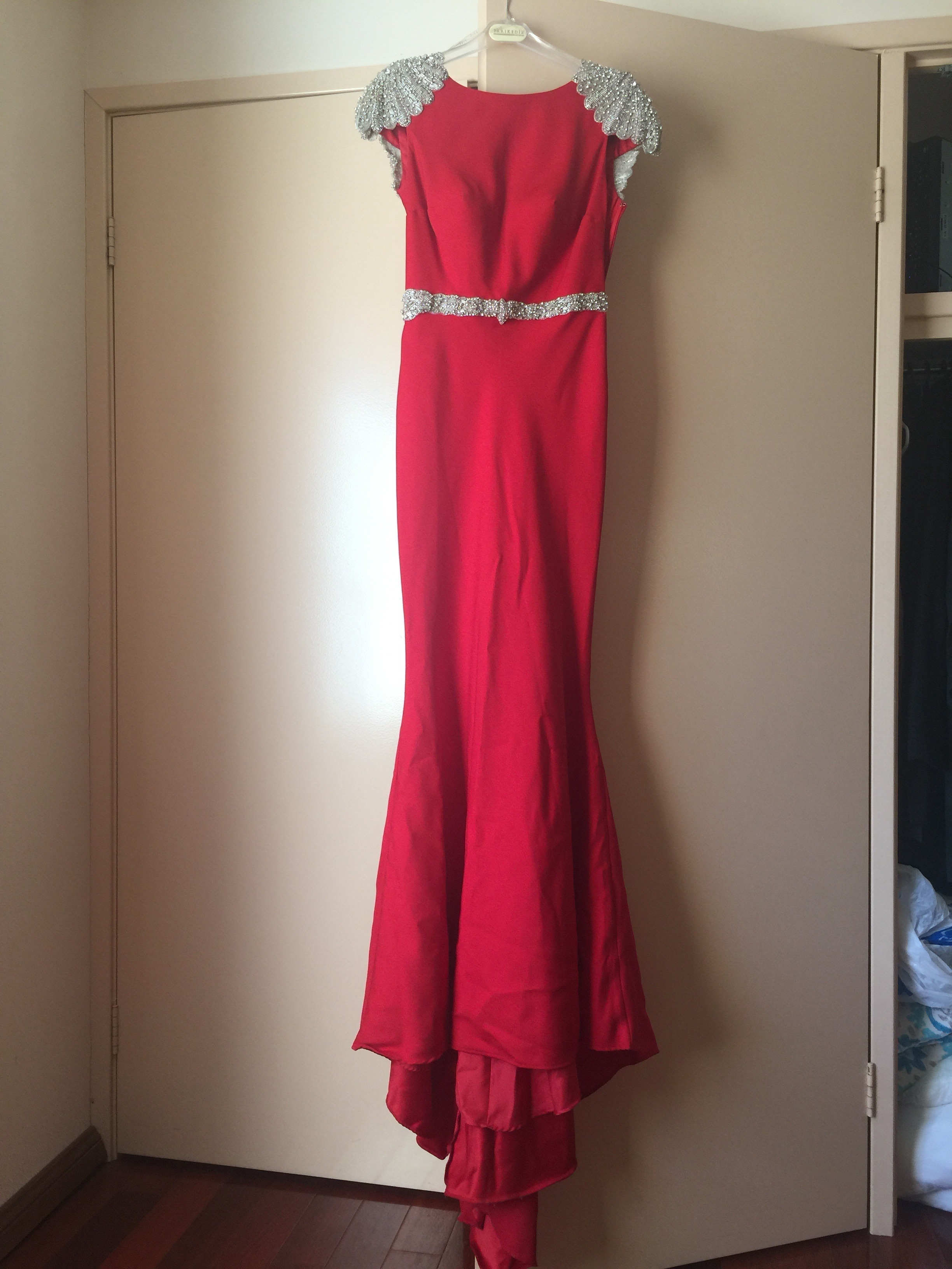 Rental Red Tarik Ediz