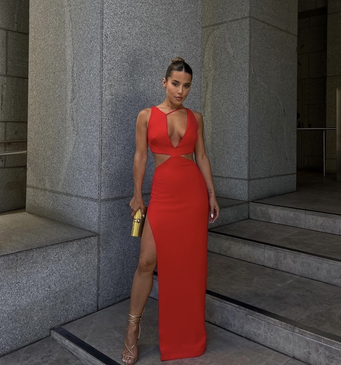 Effie Kats Red to hire