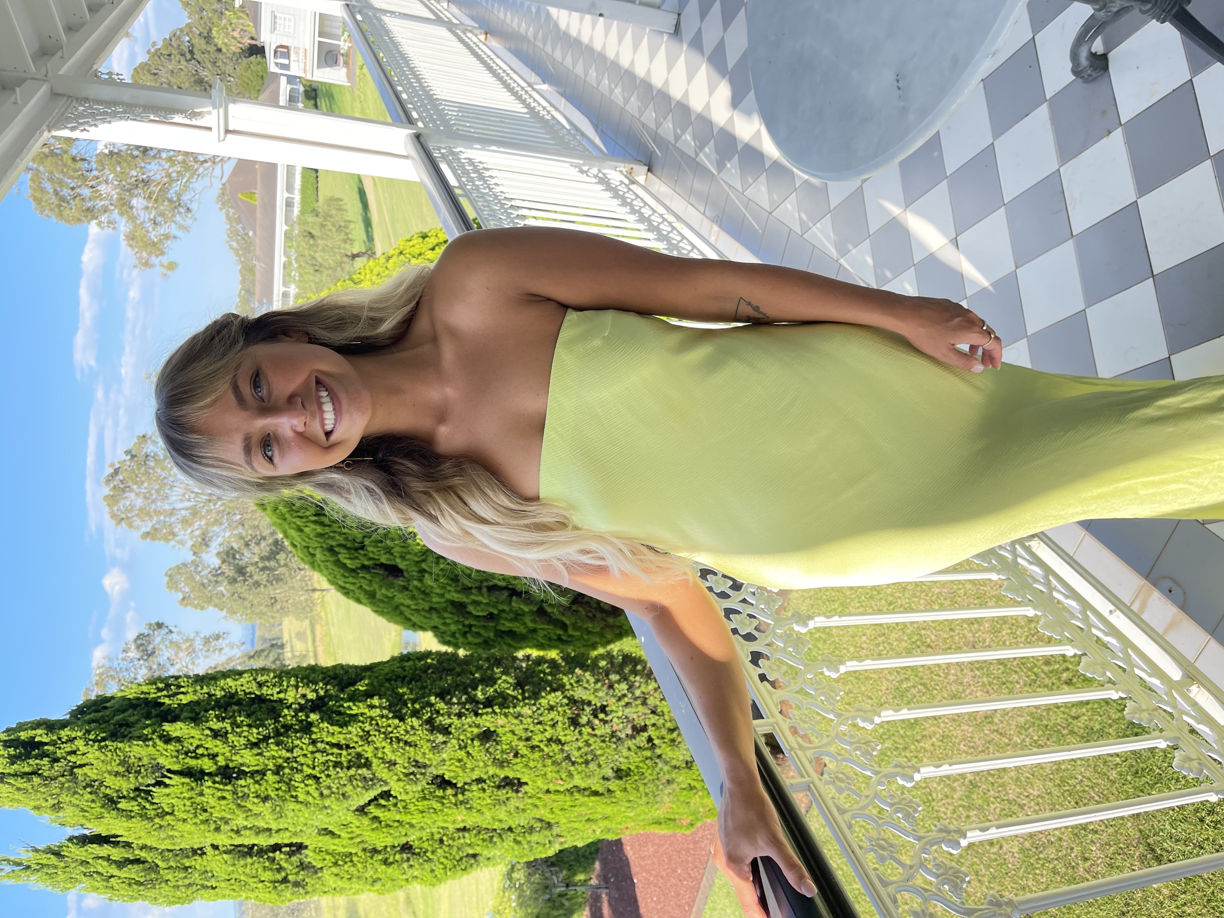 Designer rental Green Bec & Bridge