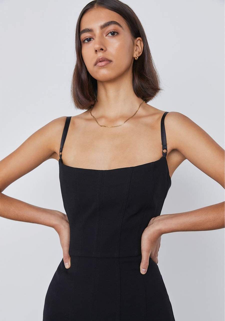 Viktoria & Woods Black to loan