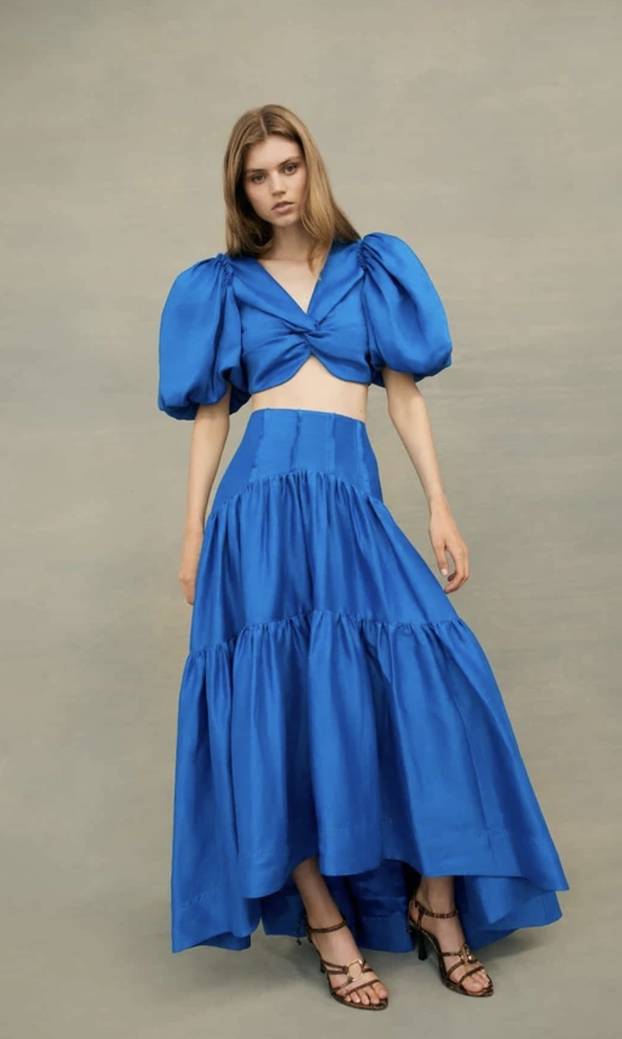 Rental Aje Reverb Gathered Set