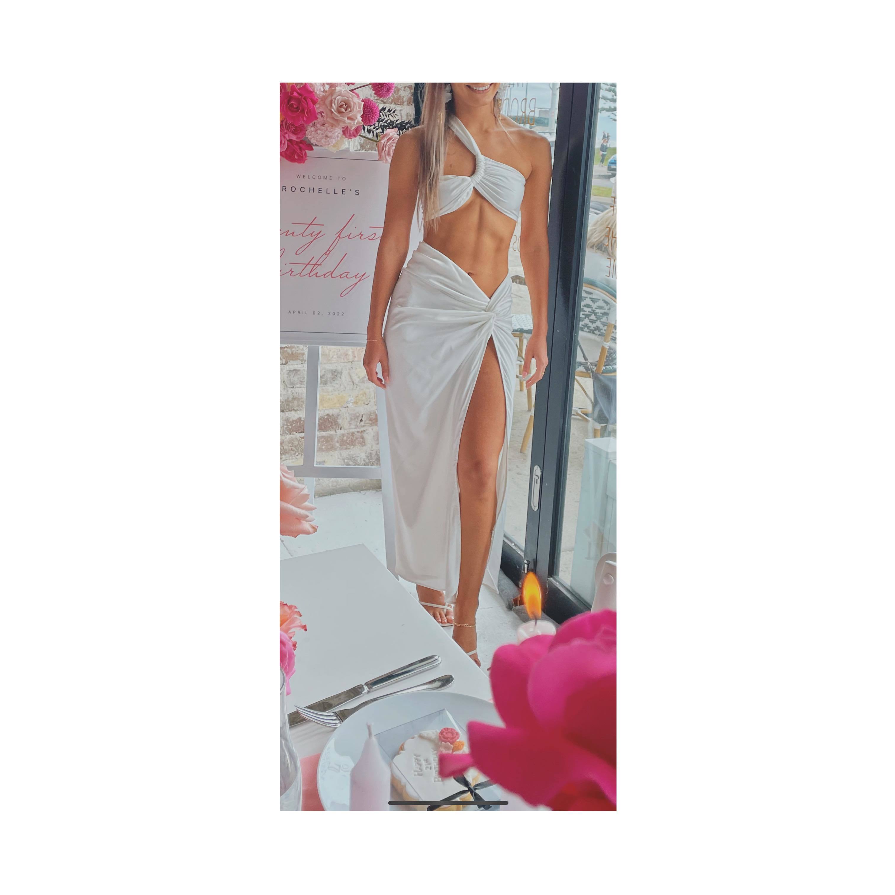 Hire a White Sonya Moda