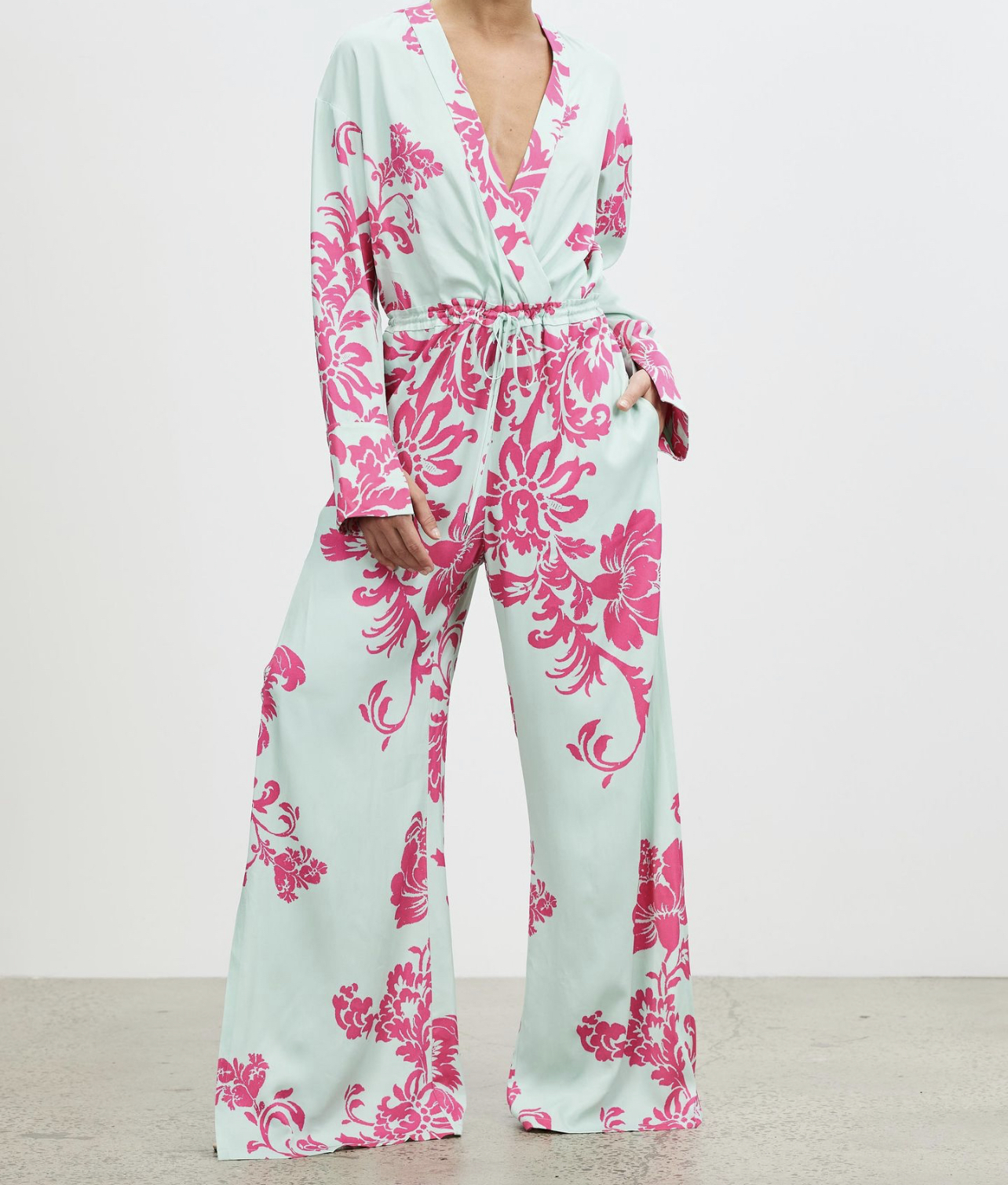 Rent a Green Sass And Bide