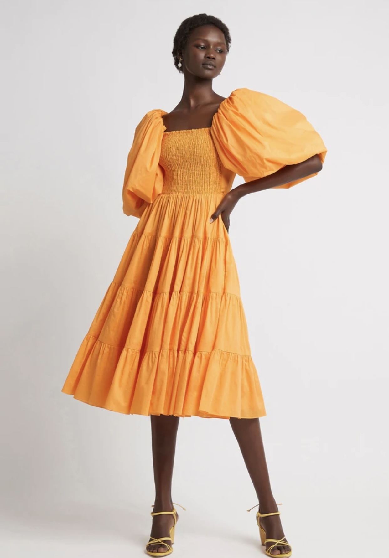 Designer rental Orange Aje