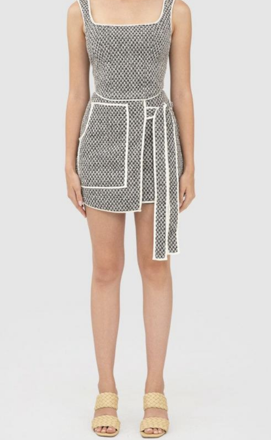 Designer rental Cmeo Collective Your Everything Skirt Black With Cream