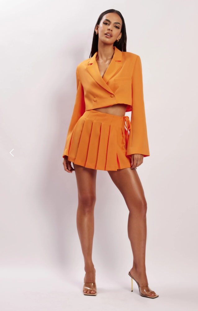 Meshki Orange to hire