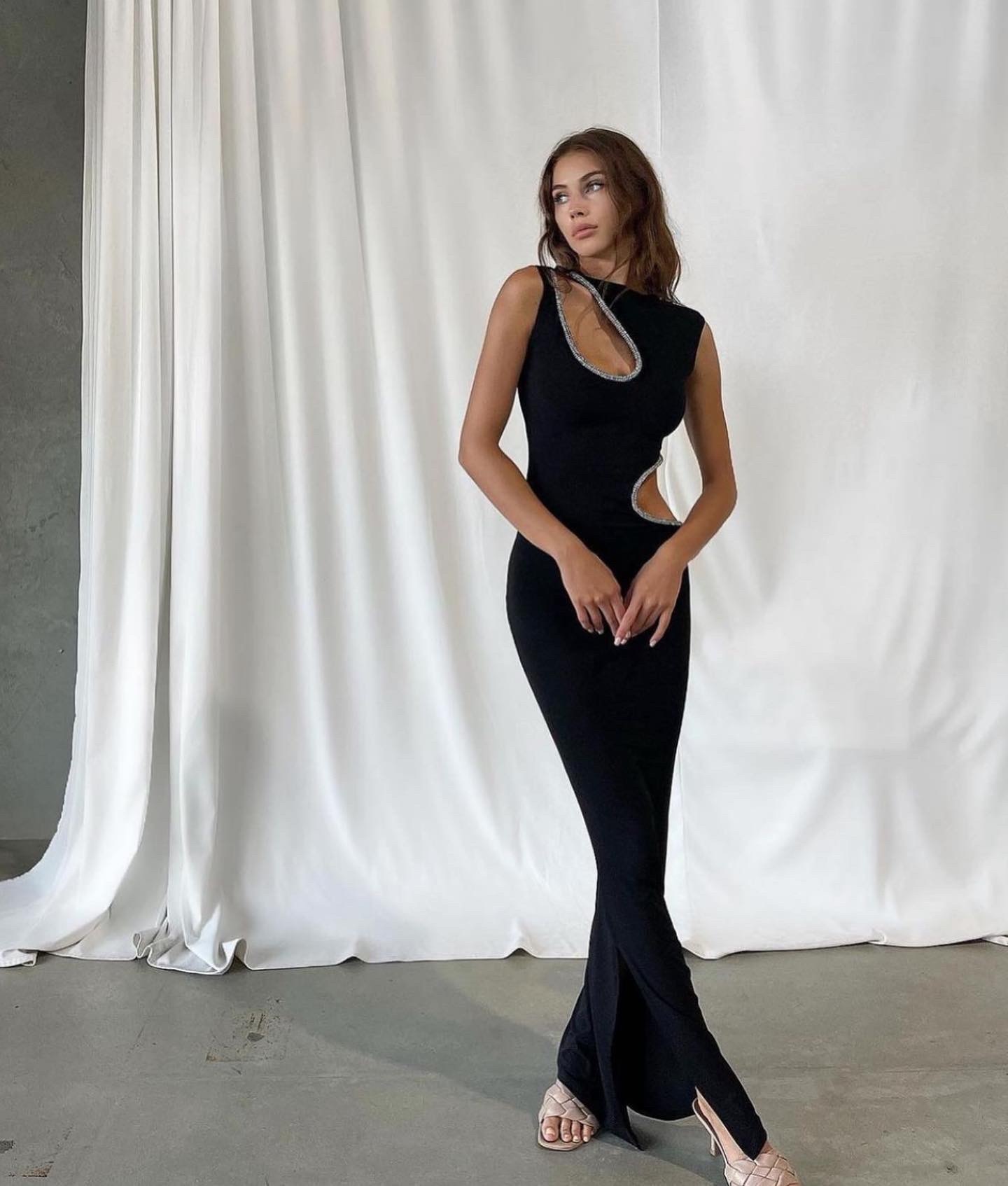 Ivona Skelo Black for lend