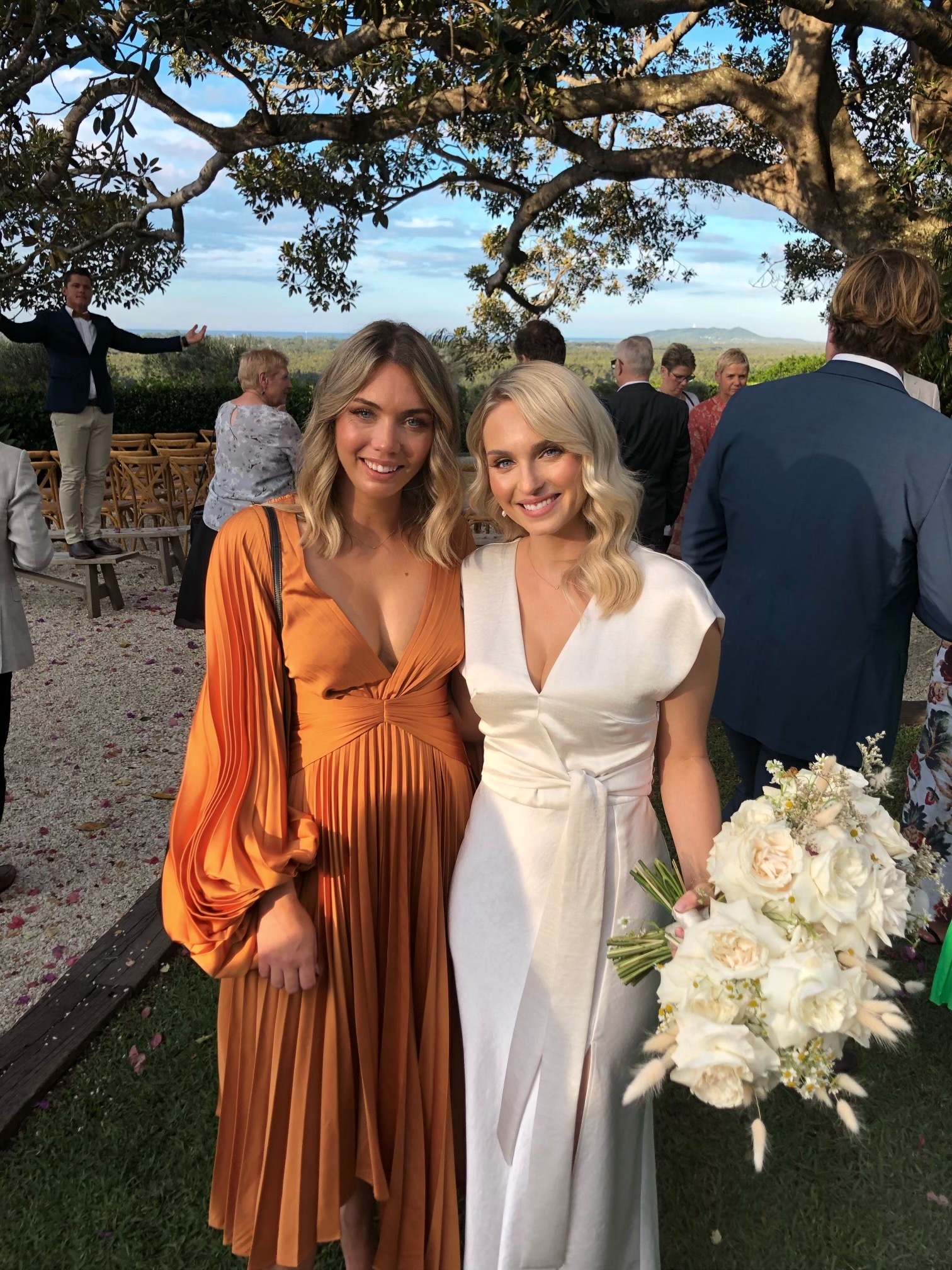 Designer rental White Bec & Bridge