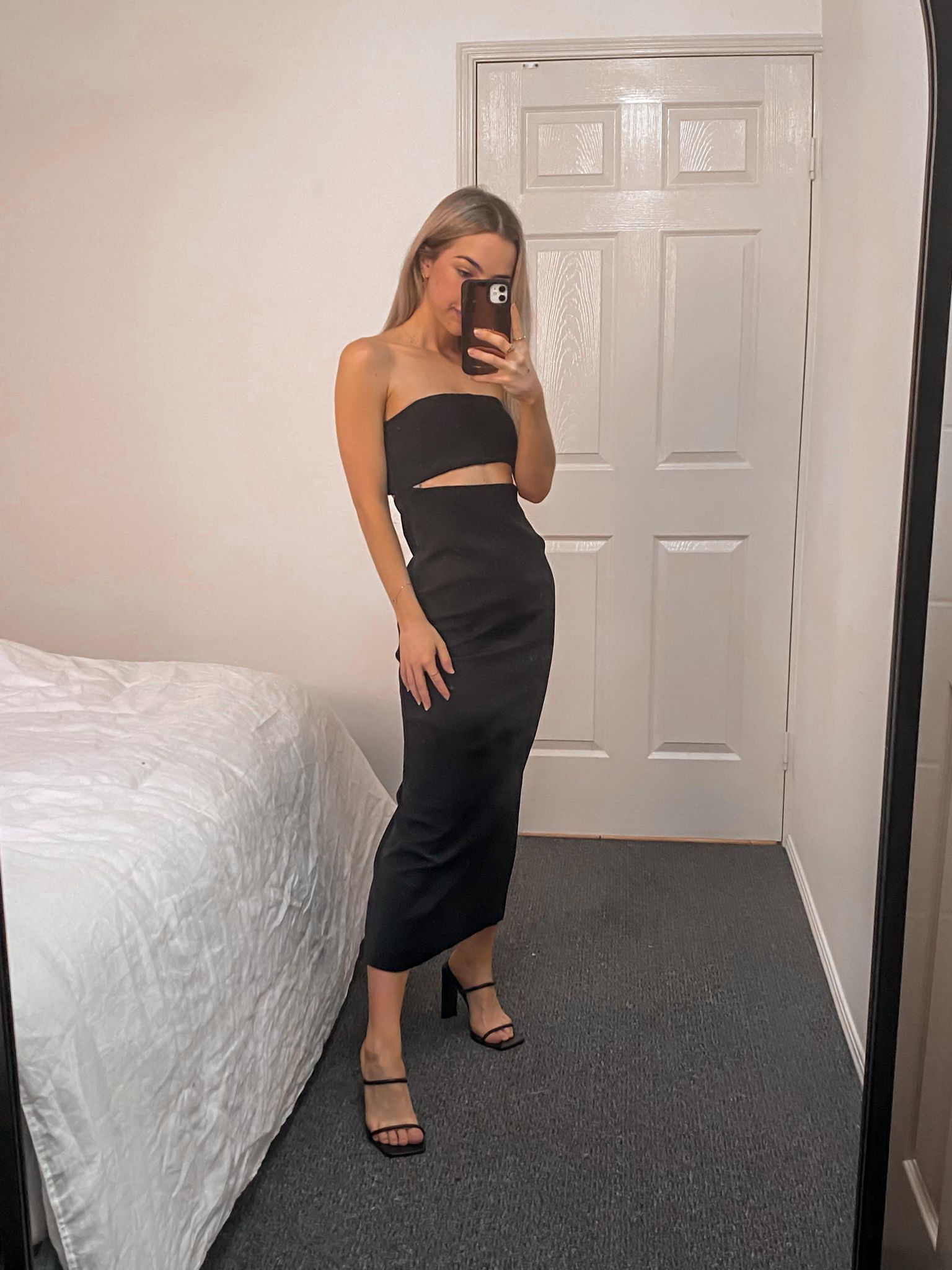 Rent a Meshki Diana Cut Out