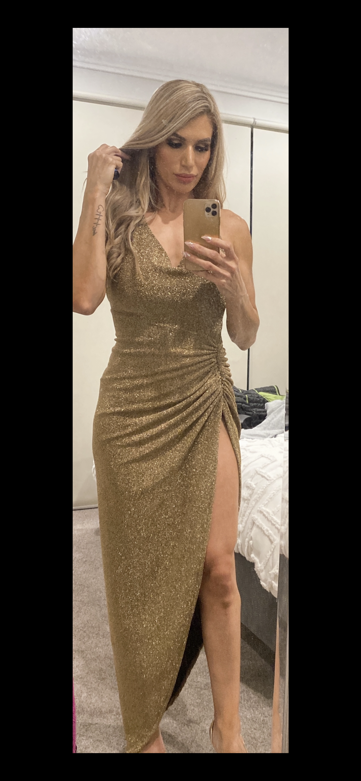 Melani The Label Gold to rent