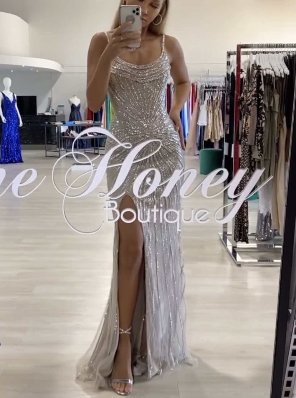 One Honey Boutique Silver to lend