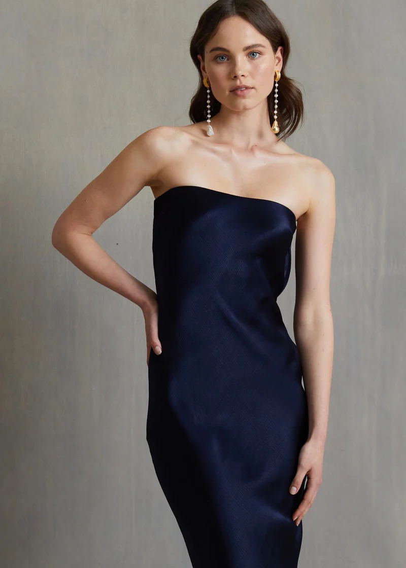 Bec And Bridge Navy to lend