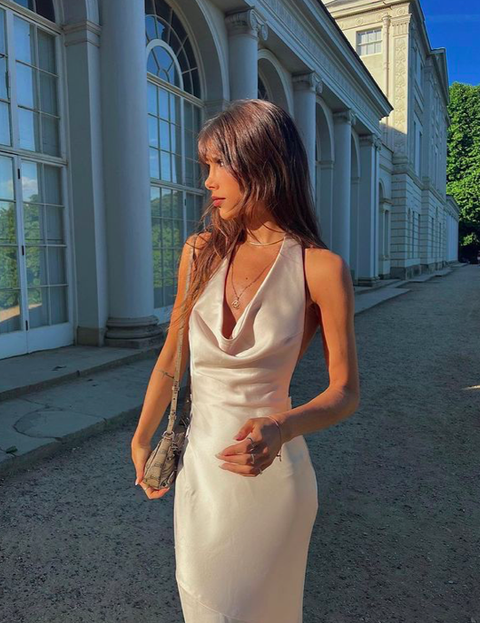 Rent a White Arcina Ori