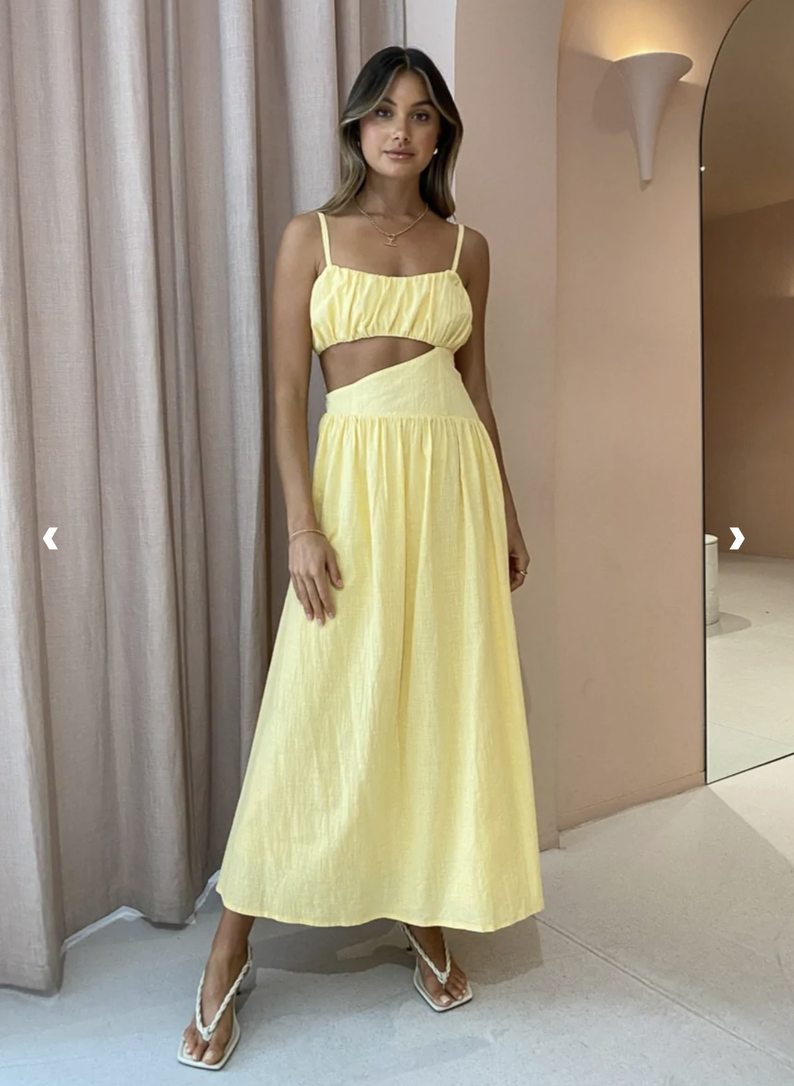 By Nicola Yellow rental