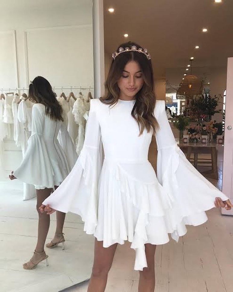 Hire a Alex Perry Ridgley Dress