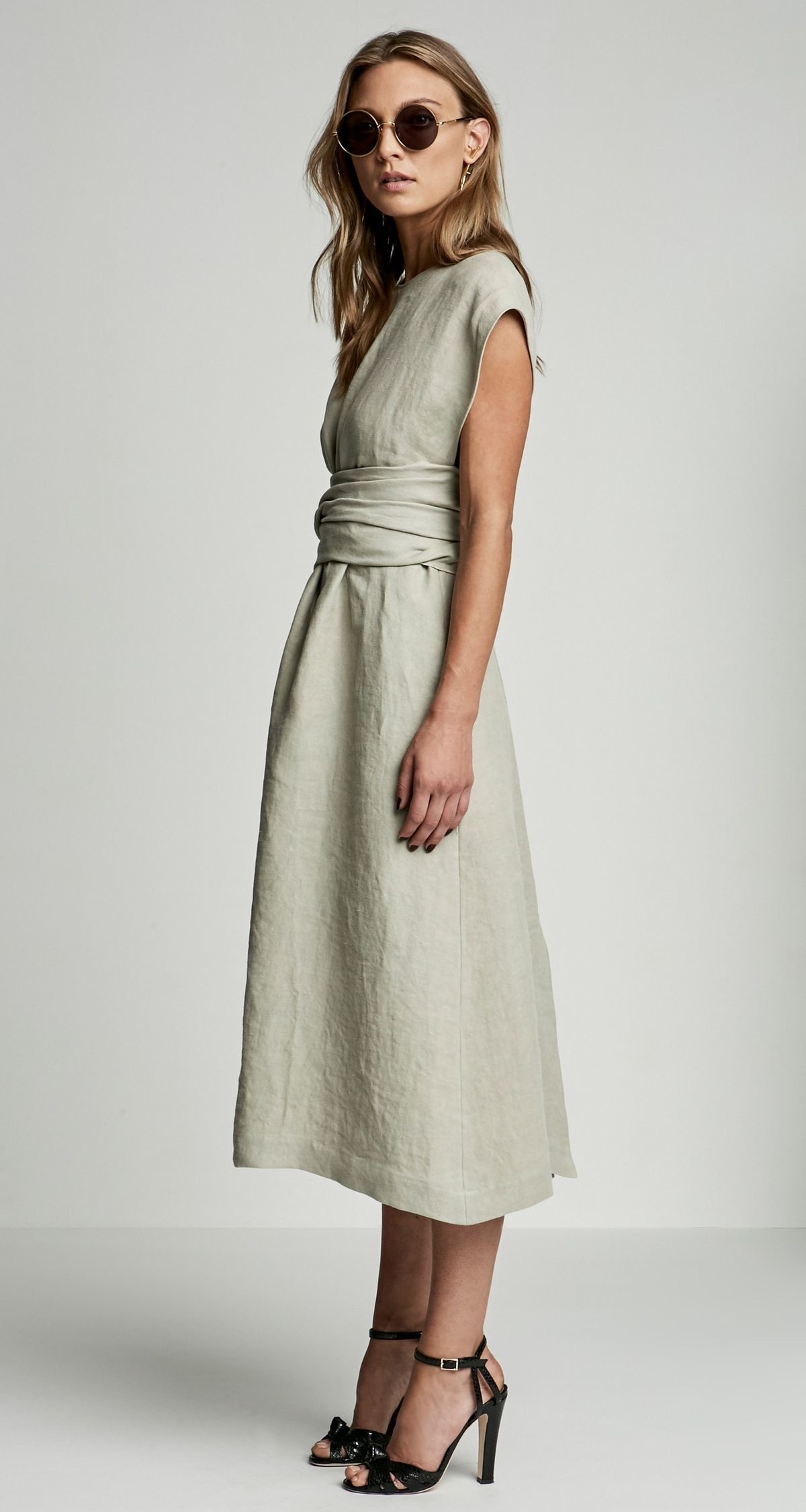 Formal rental Scanlan Theodore Linen Tie Front Dress