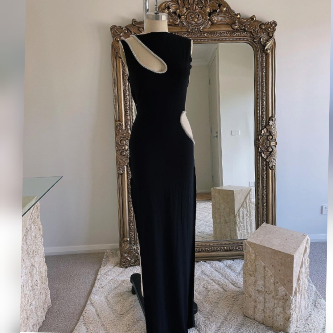 Rental Black Ivona Skelo