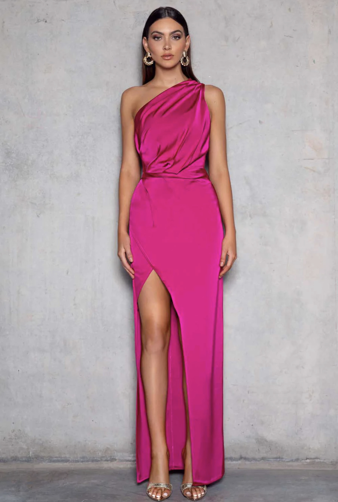 Elle Zeitoune Pink to hire