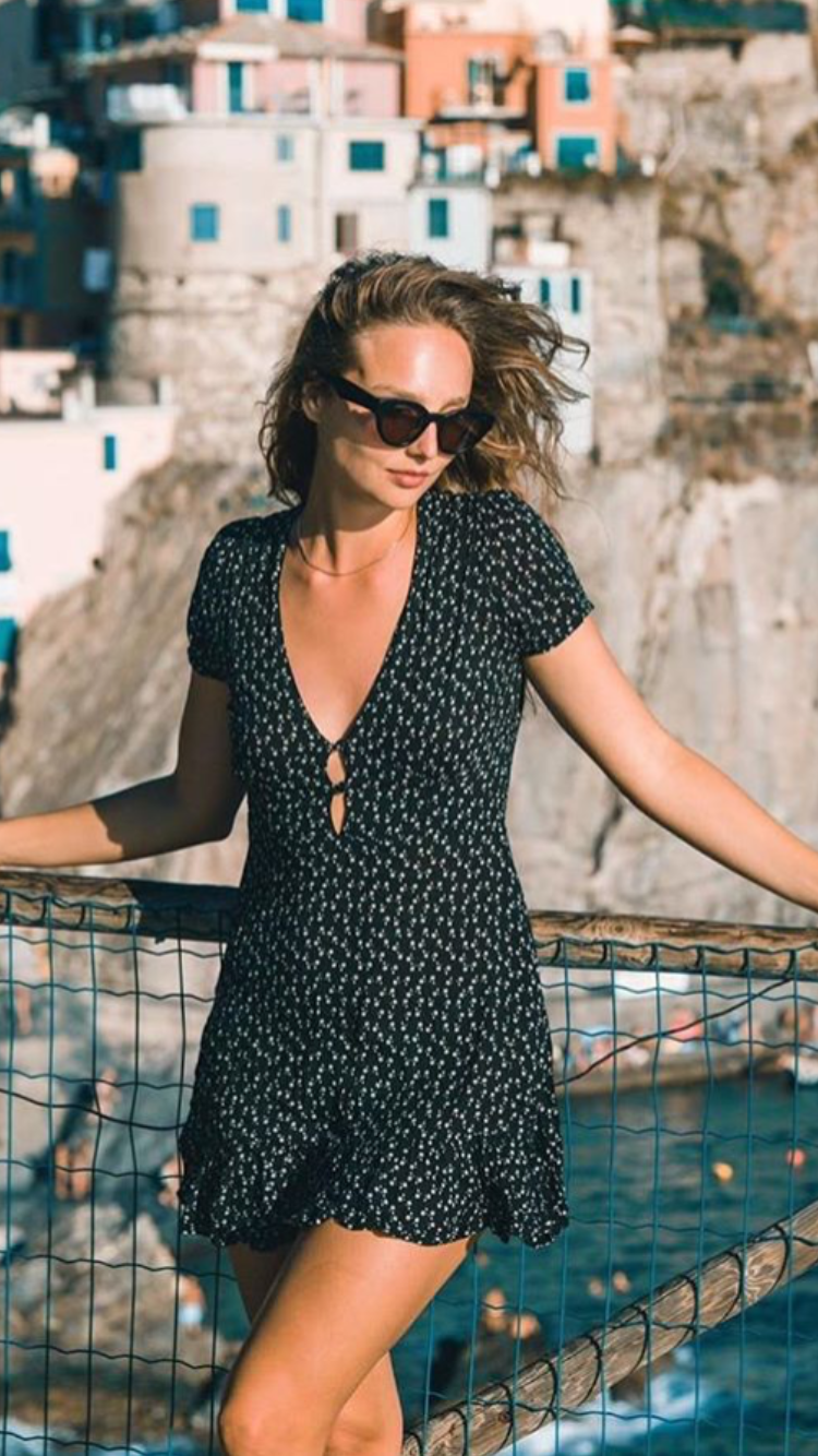 Rental Black Auguste