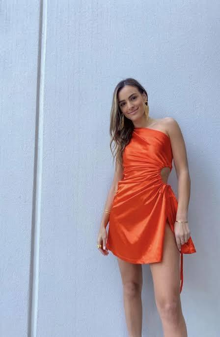 Sonya Moda Orange to borrow