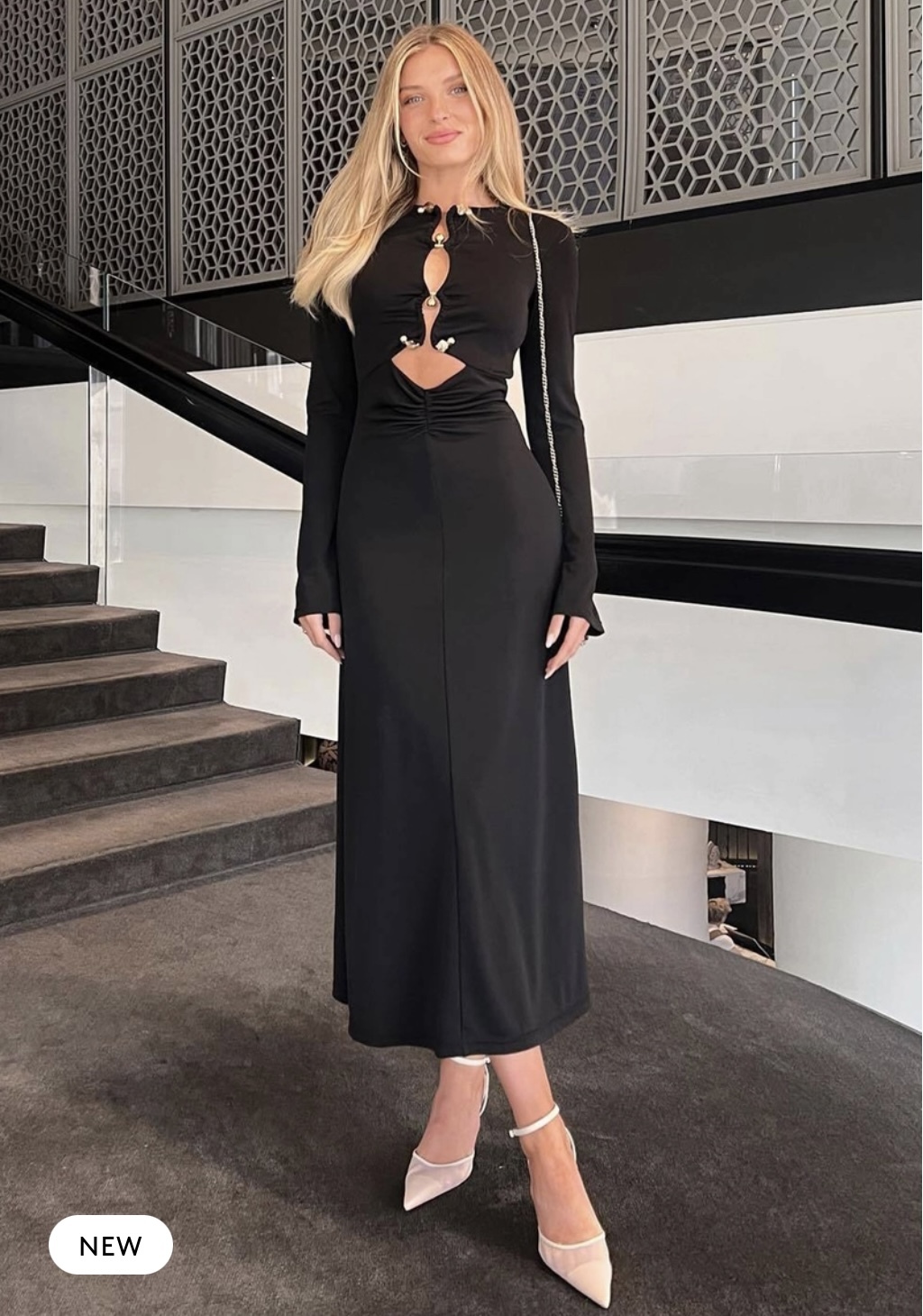 Cmeo Collective Black for loan