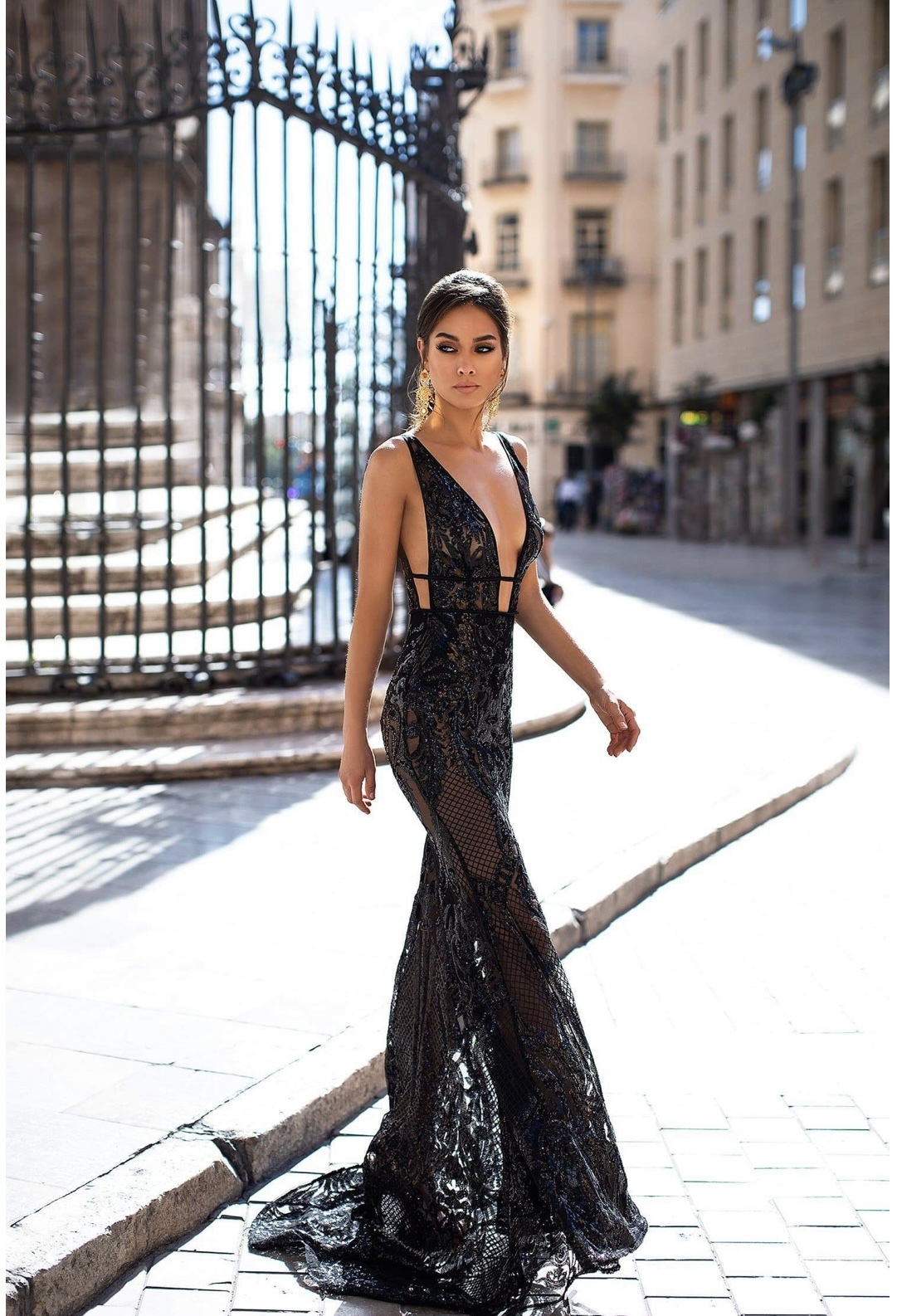 Loan a Alamour The Label Elyse Gown