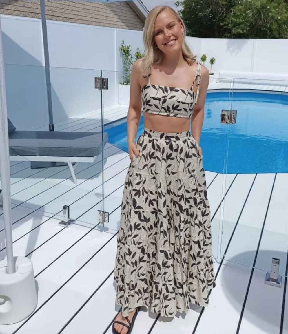 Palm Noosa Black to borrow