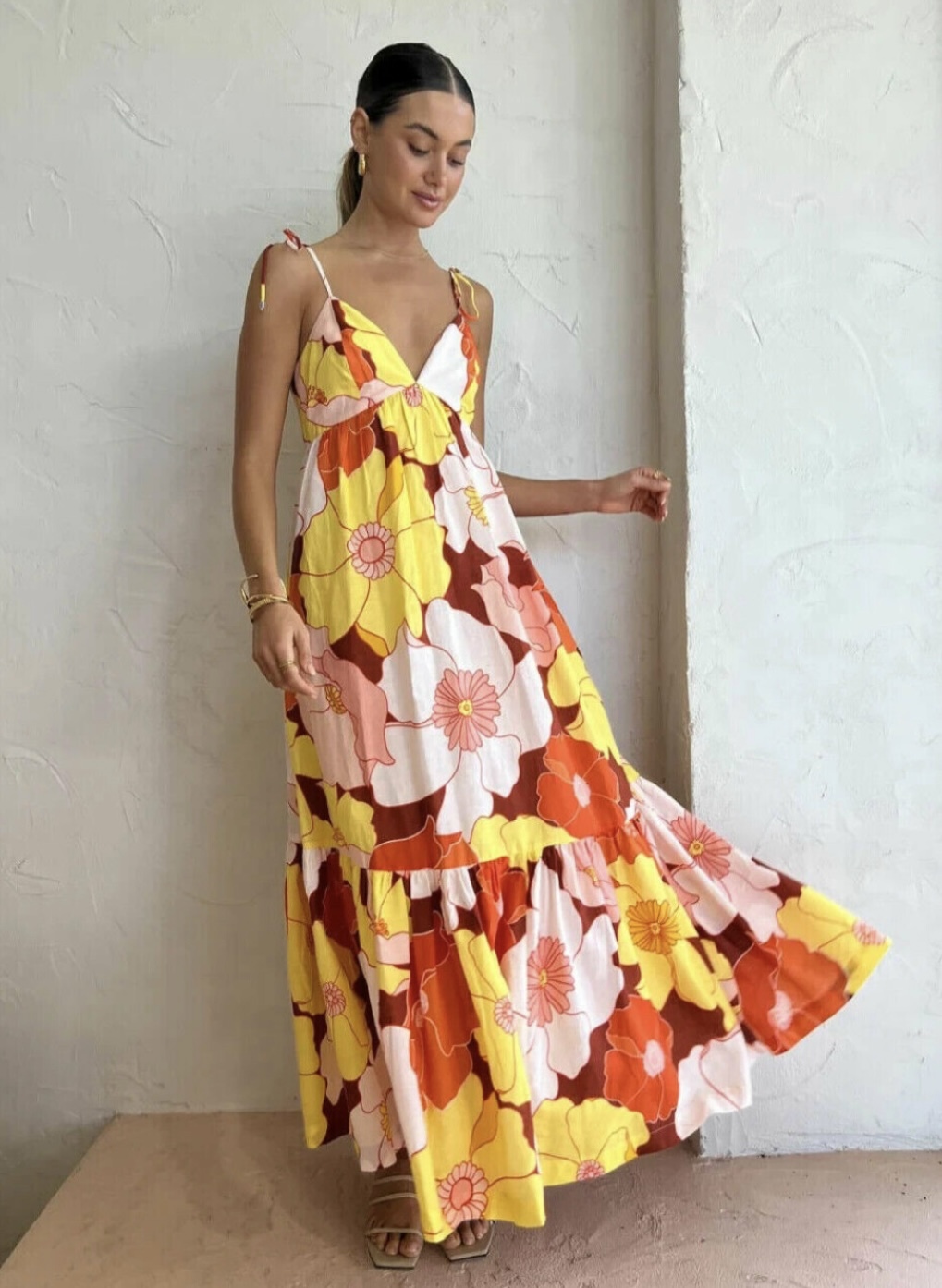 For rent a Steele Farida Floral Size 6