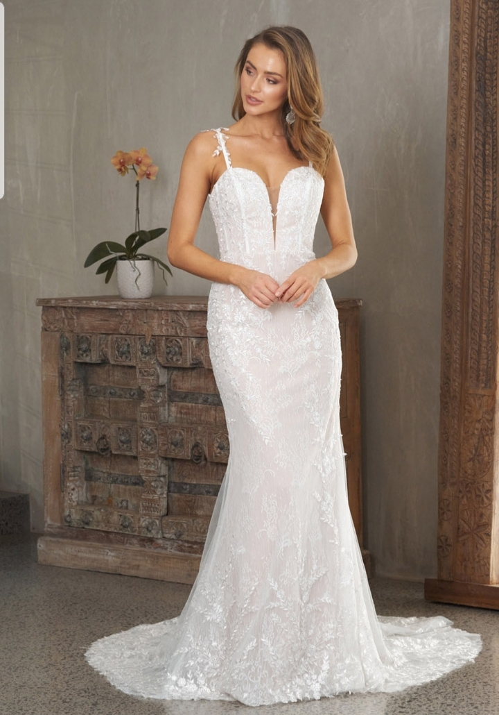 Brides Selection White to borrow