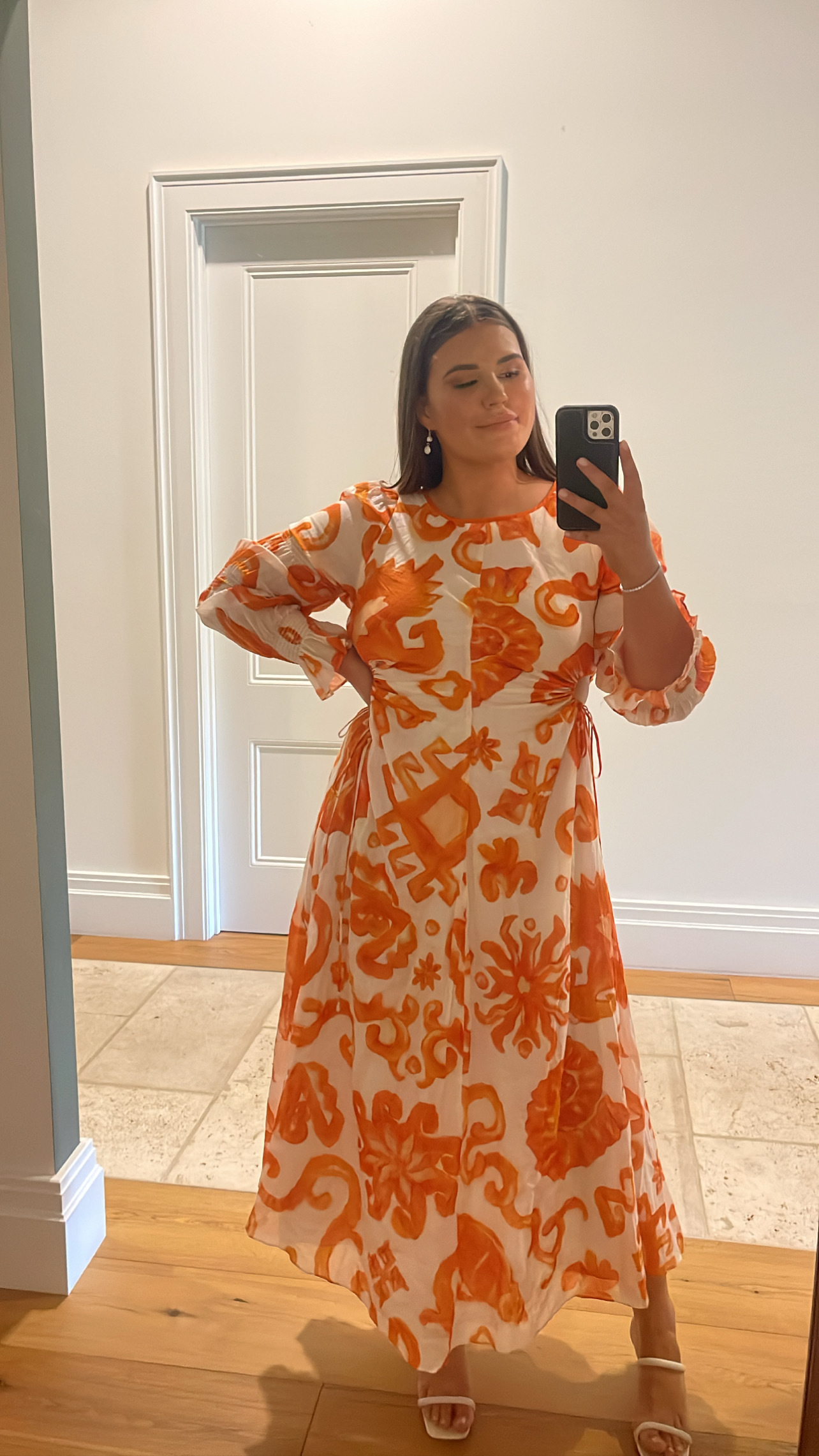 Kate Ford Orange to rent