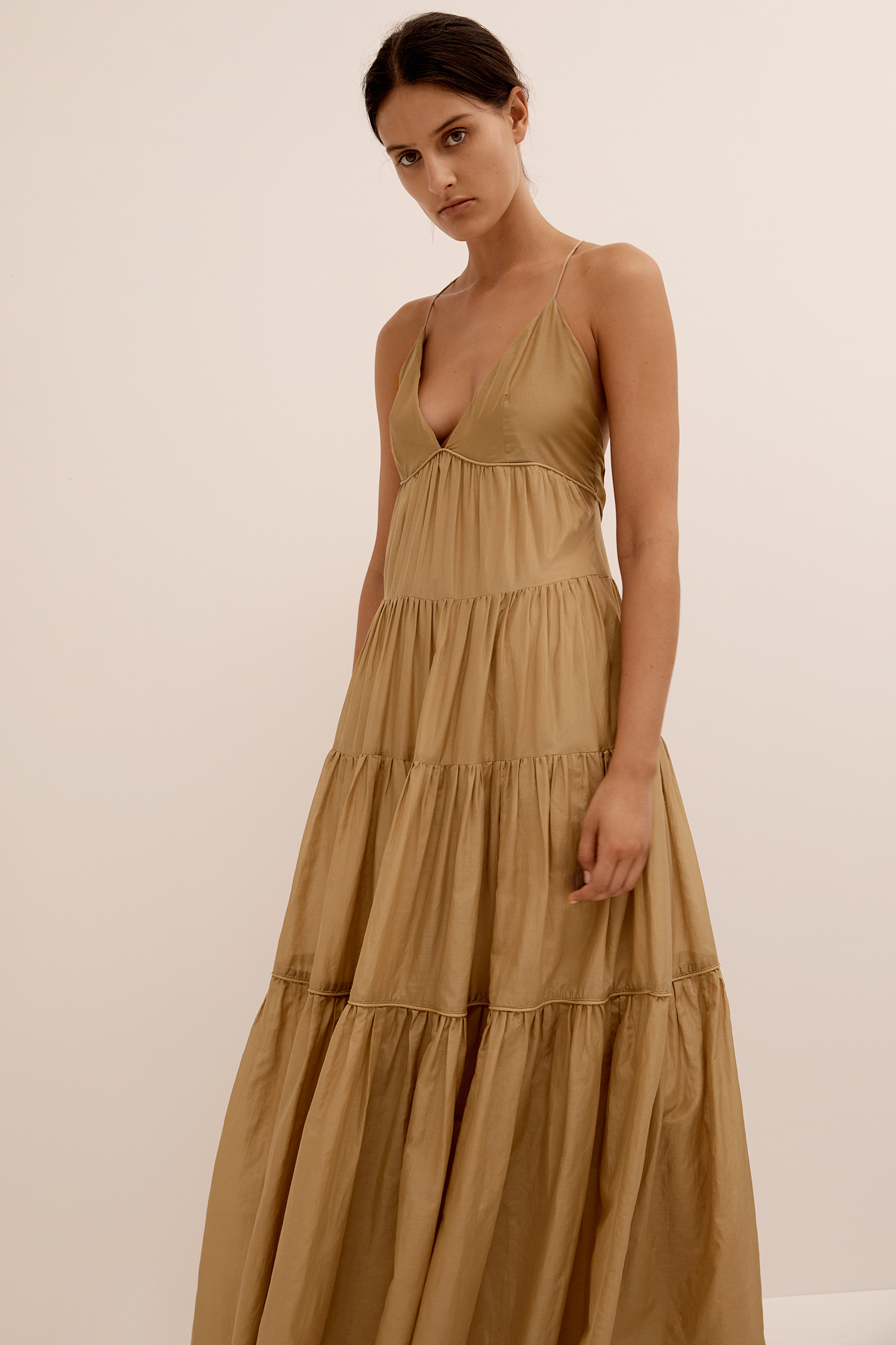 Bird And Knoll Beige to hire