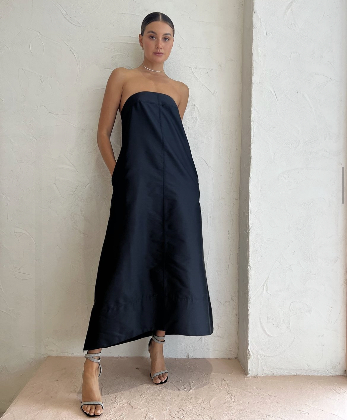 Manning Cartell Black to rent