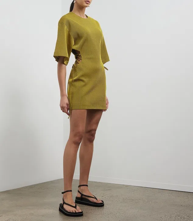 Rent a Yellow Camilla And Marc