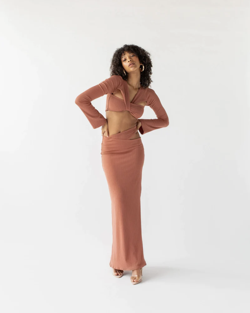 Rent a Pink Arcina Ori