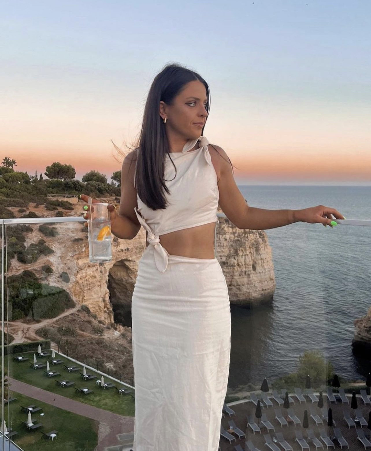 Loan a White Sir The Label