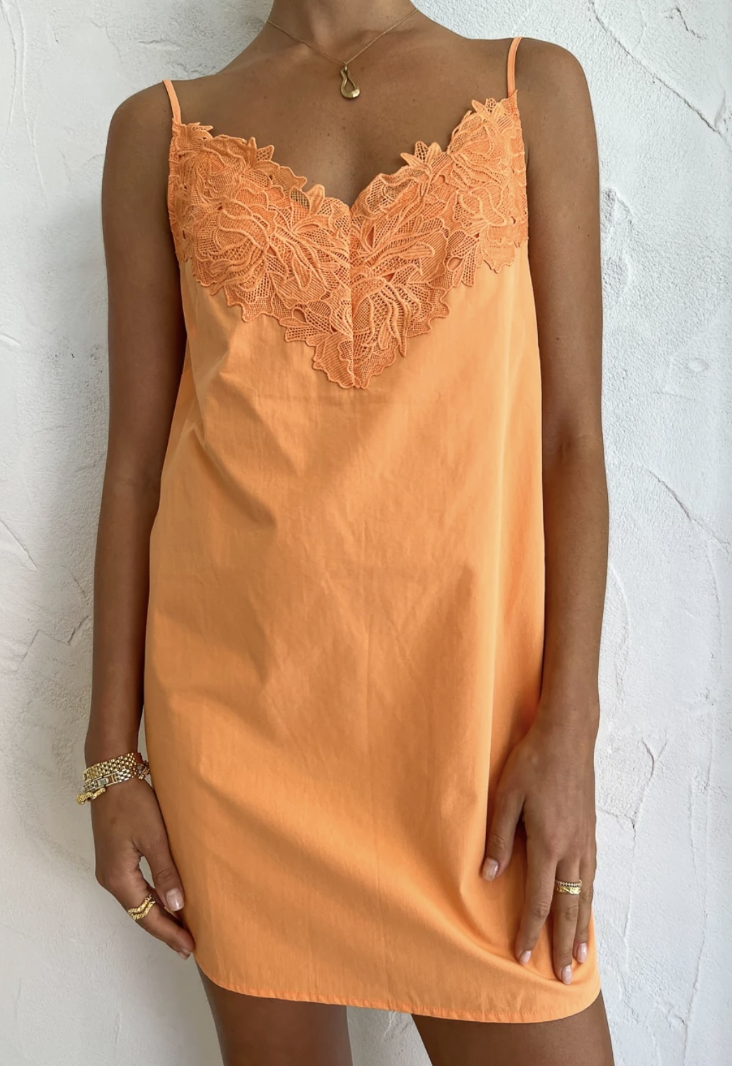 Borrow a Orange Camilla And Marc