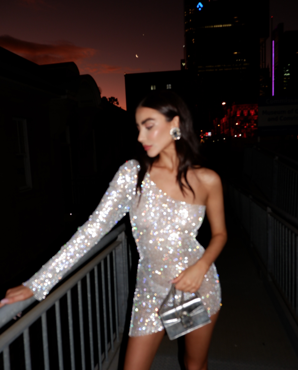 Santa Brands Silver to rent