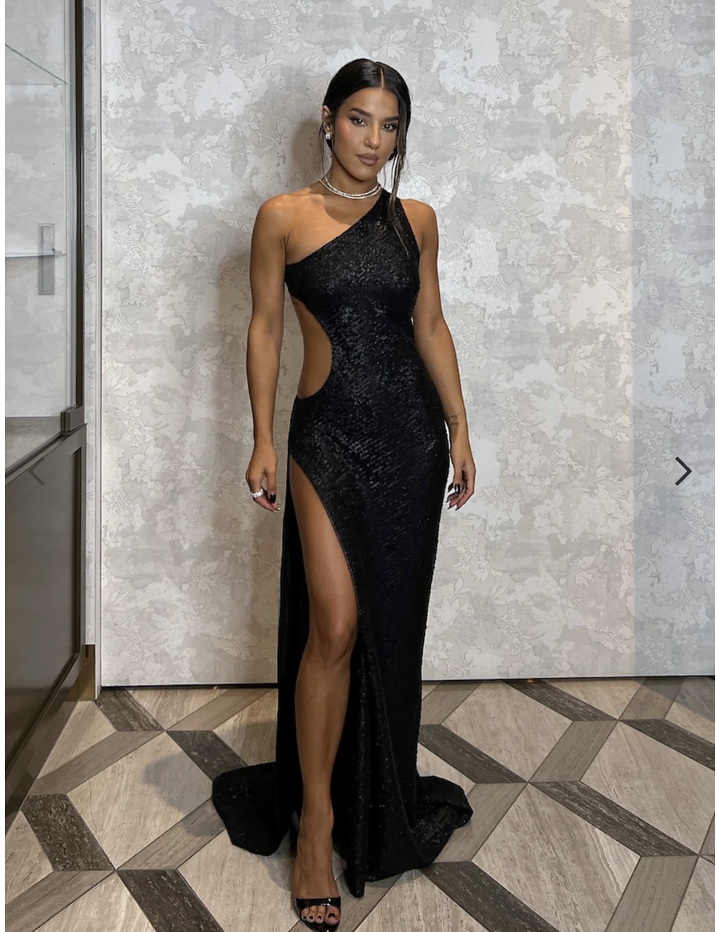 Effie Kats Black to lend