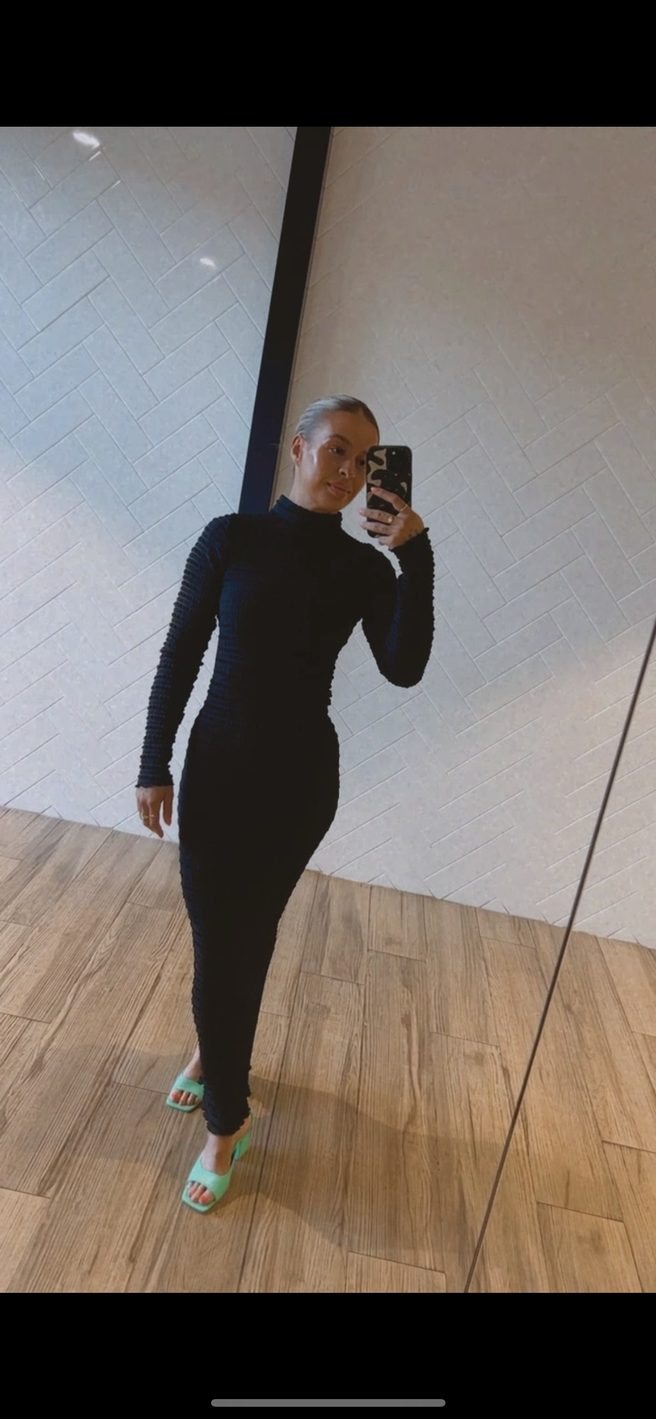 For rent a L'lidee Forme Gown